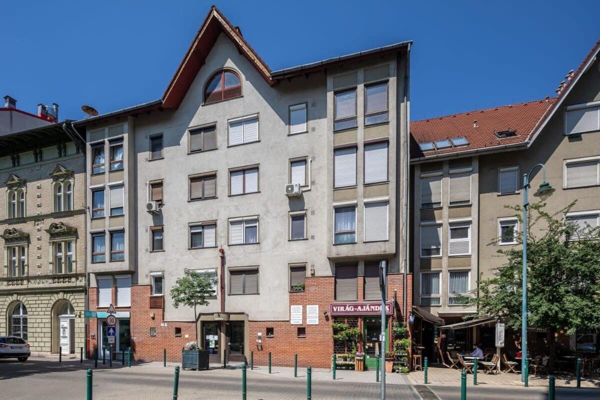 Sunny Balcony - Cute And Cozy Apartament